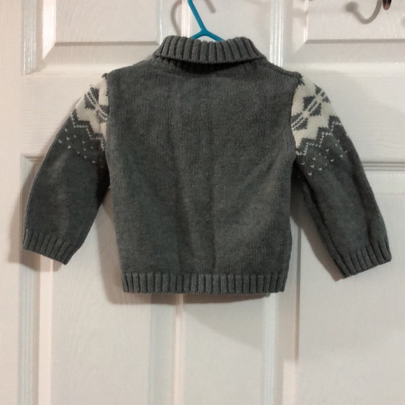 Carter’s sweater - Picture 2 of 2